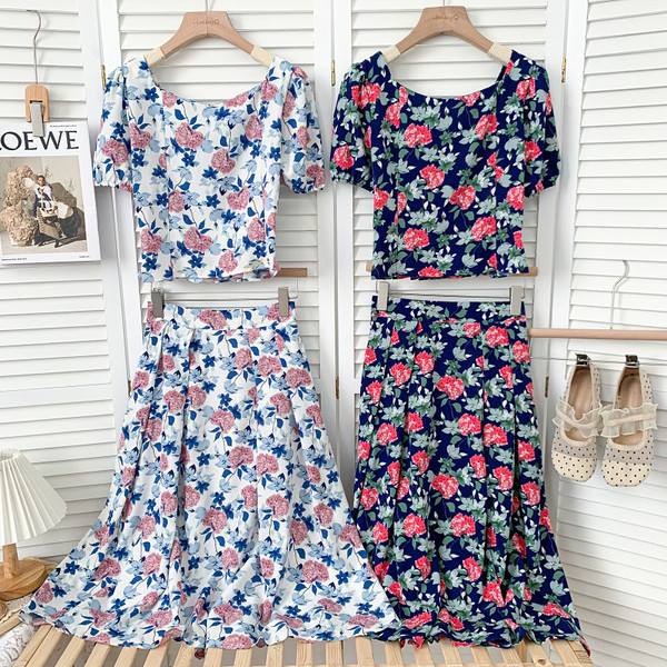 Set de dama model nou cu model floral de bluza si fusta