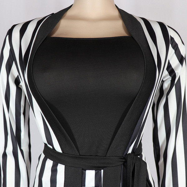 Svītrains sieviešu jakas un bikšu komplekts