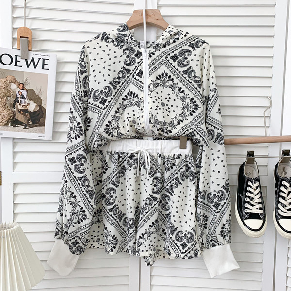 Set modern pentru femei din două părți - alb și negru