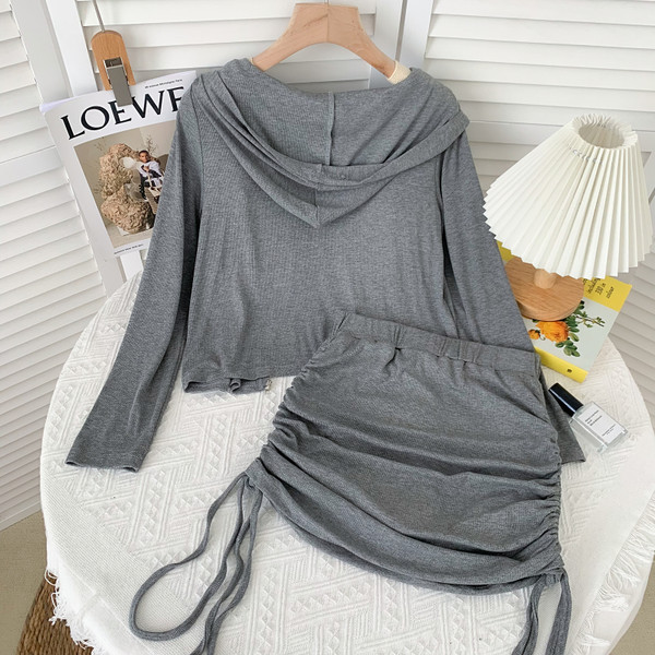 Set zilnic de trei părți în gri și negru