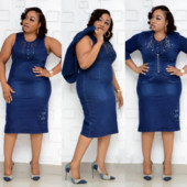 Aktuelan ženski komplet haljina i jakna sa rajfešlusom