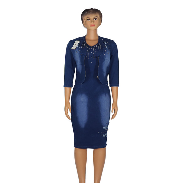 Aktuelan ženski komplet haljina i jakna sa rajfešlusom