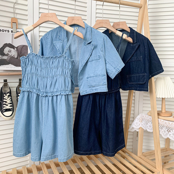 Jauna modeļa sieviešu džinsa komplekts kombinezons un krekls ar īsām piedurknēm