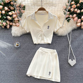 Sieviešu komplekts no divām daļām baltā krāsā