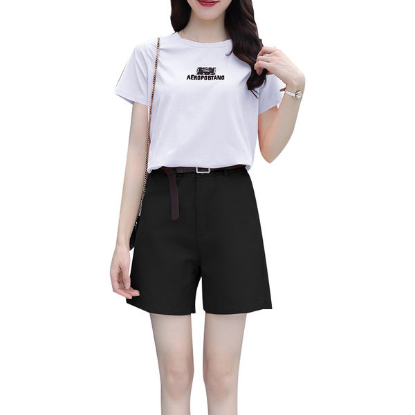 Moderns sieviešu komplekts no divu daļu T-krekla un šortiem