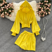 Sieviešu ikdienas komplekts ar saitēm un kapuci četrās krāsās