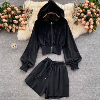 Sieviešu ikdienas komplekts ar saitēm un kapuci četrās krāsās