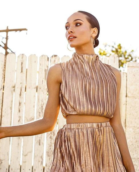 Set elegant de maiou și fustă scurtă pentru femei