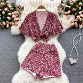 Set de culori pentru femei cu model floral în roșu