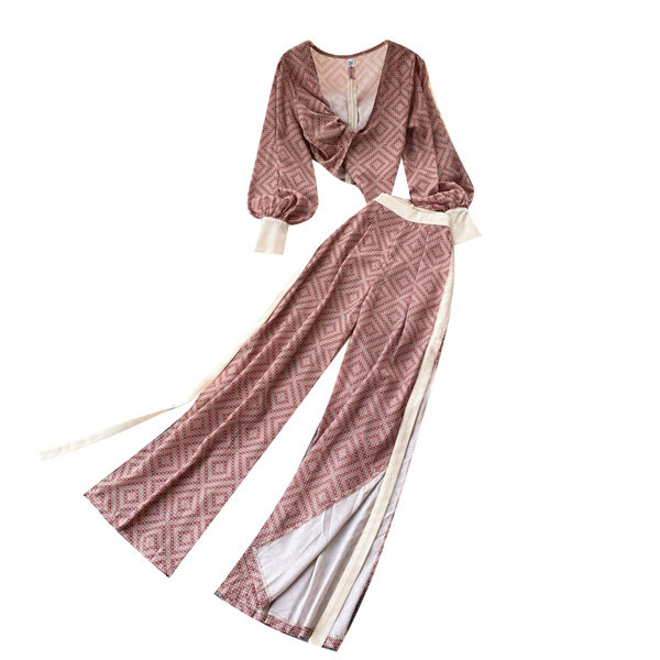 Elegantni ženski set u ružičastoj boji