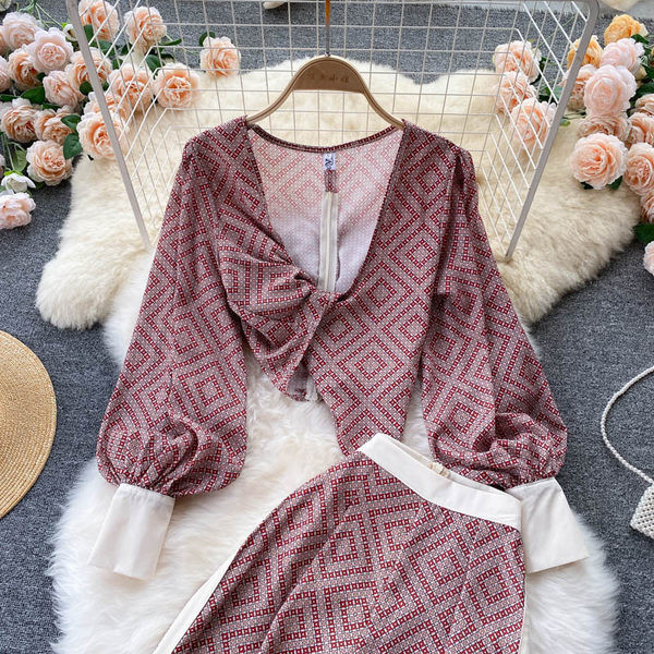 Elegantni ženski set u ružičastoj boji