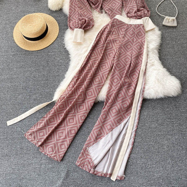 Elegantni ženski set u ružičastoj boji