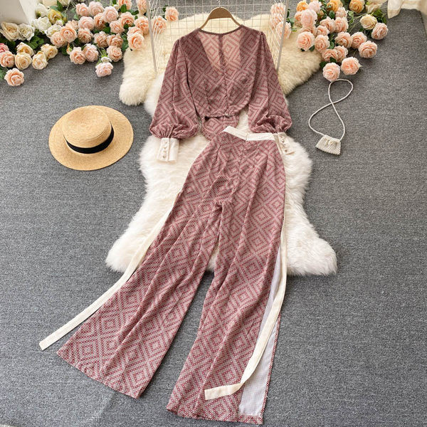 Elegantni ženski set u ružičastoj boji