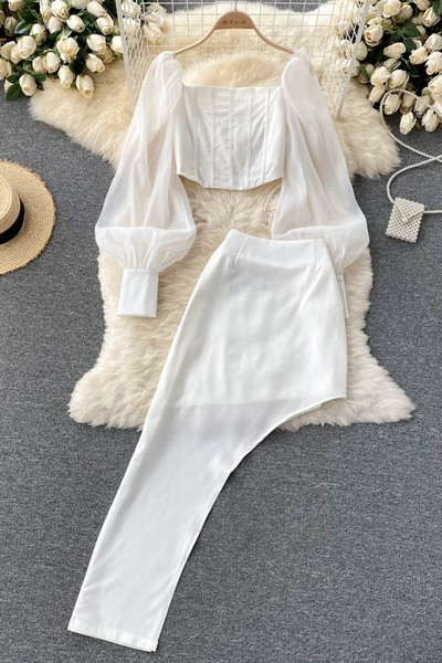 Elegantni ženski kompleti u bijeloj i crnoj boji