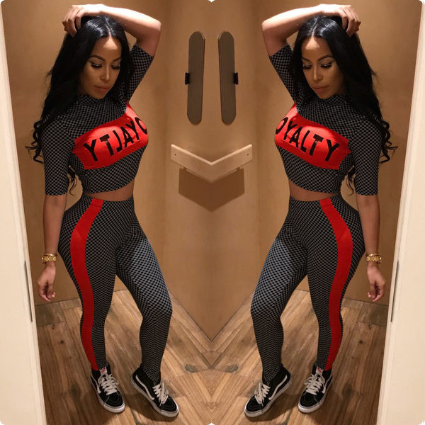 Sieviešu legingu komplekts un īsa blūze ar uzrakstu