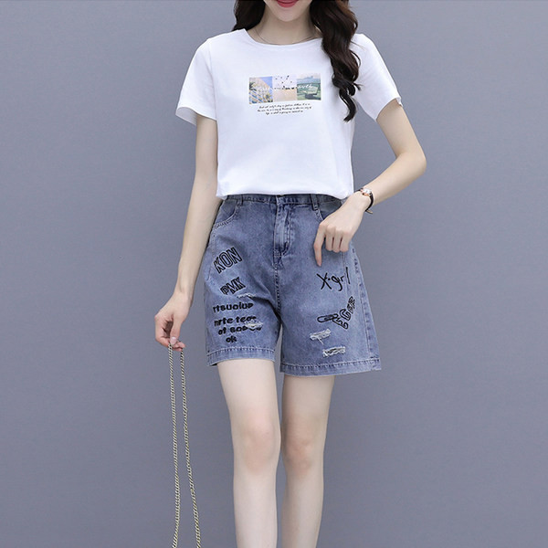 Set casual de tricou dama cu maneca scurta si pantaloni scurti din denim