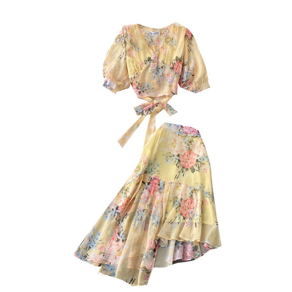 Set dama in galben cu model floral