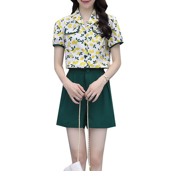 set zilnic pentru femei din două părți - cămașă cu mâneci scurte și pantaloni scurți