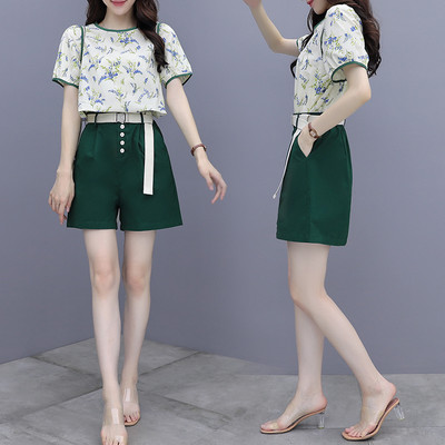 Ženski komplet dvodijelne bluze kratkih rukava i kratke hlačice visokog struka