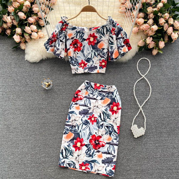 Krāsains sieviešu komplekts no divām daļām