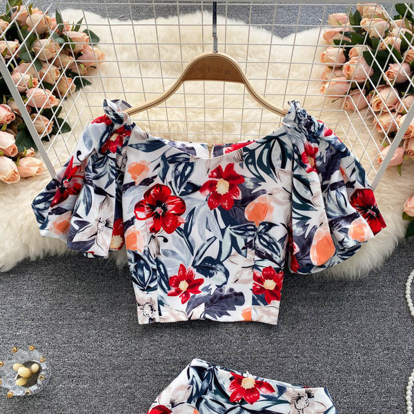 Krāsains sieviešu komplekts no divām daļām