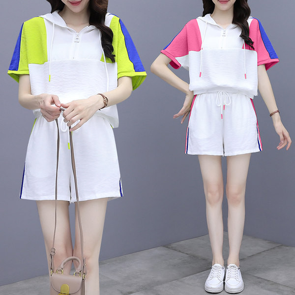 Καθημερινό γυναικείο σετ μπλούζα σε δύο μέρη με κουκούλα και σορτς