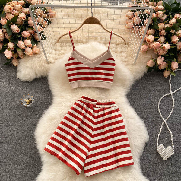 Set dama in dungi cu cravate si bretele subtiri