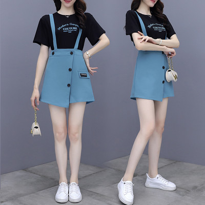 Set modern de vară pentru femei, format din fustă-pantaloni din două piese și un tricou cu decolteu rotund