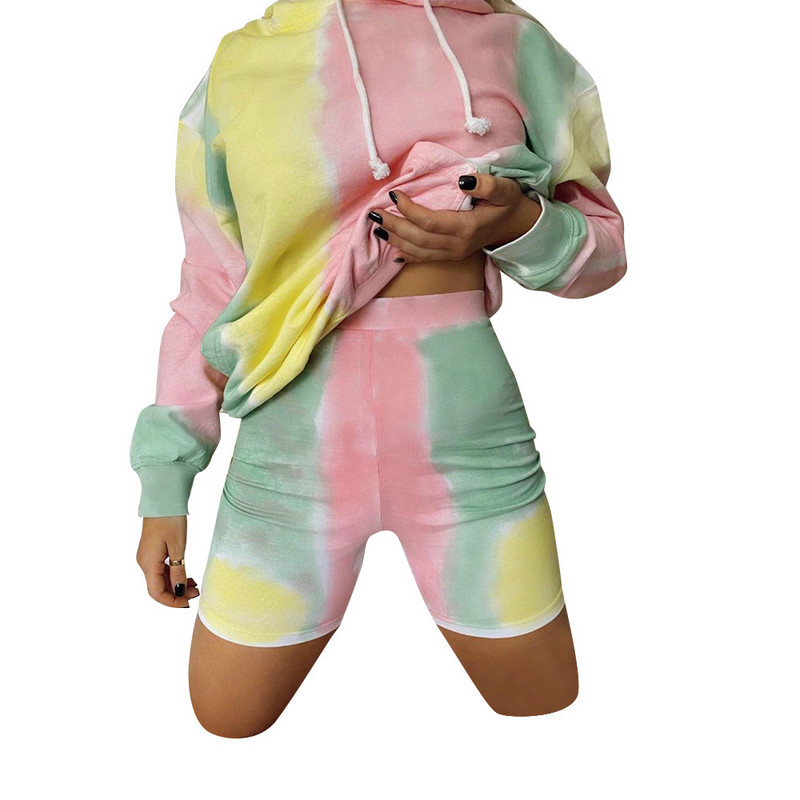 Set modern de hanorac și jambiere scurte pentru femei