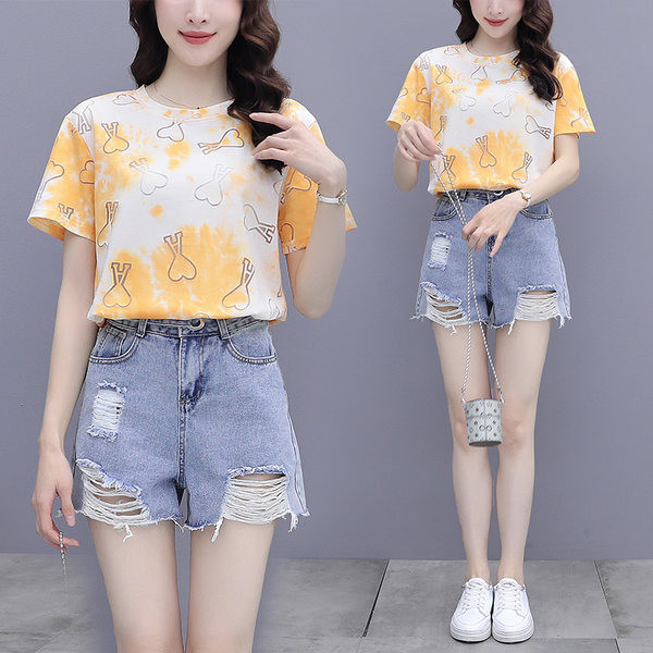 Set casual de tricou din doua piese cu inimioare si pantaloni scurti din denim cu motive rupte