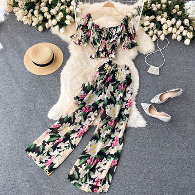 Sieviešu ikdienas komplekts ar ziedu rakstu dažādās krāsās