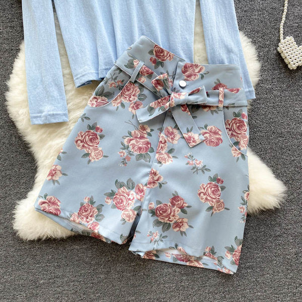 Sieviešu ikdienas komplekts ar ziedu rakstu zilā krāsā