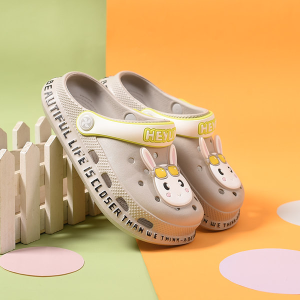 Нов модел летни гумени чехли тип кроксове