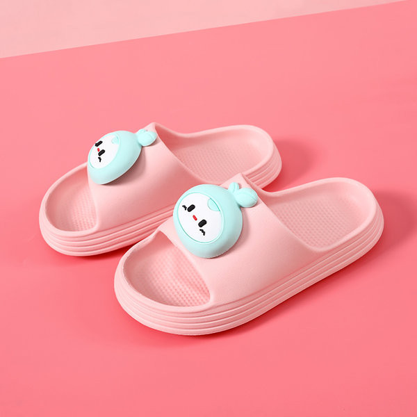 Ежедневни детски чехли с равна подметка и 3D елемент