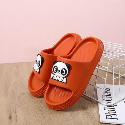 Vaikiškos guminės šlepetės su pandos aplikacijomis