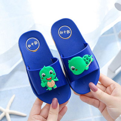 Naujas vaikiškų šlepečių modelis su 3D elementu - keli modeliai