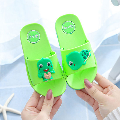 Naujas vaikiškų šlepečių modelis su 3D elementu - keli modeliai