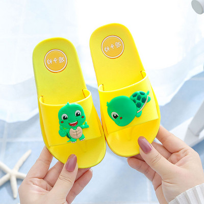 Naujas vaikiškų šlepečių modelis su 3D elementu - keli modeliai