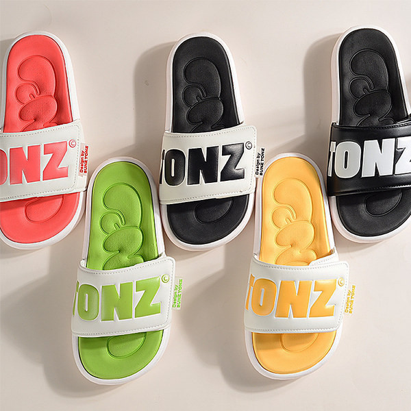 Naujas vaikiškų laisvalaikio šlepečių modelis plokščiu padu