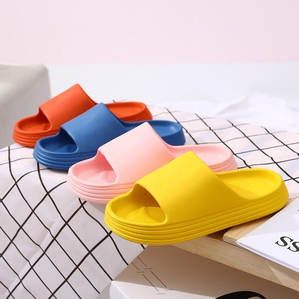 Ежедневни детски летни чехли с равна подметка -изчистен модел