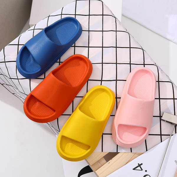 Ежедневни детски летни чехли с равна подметка -изчистен модел