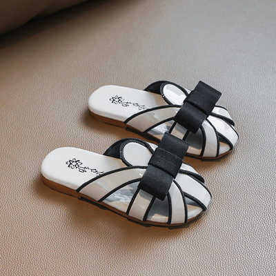 Įprastos vaikiškos šlepetės su kaspinu mergaitėms