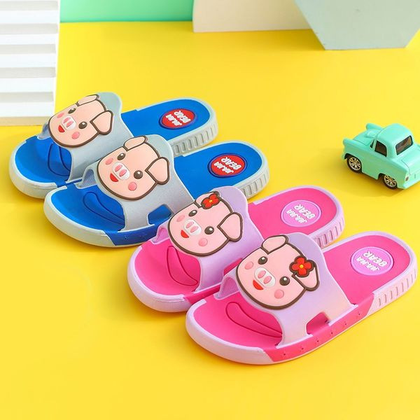 Vaikiškos laisvalaikio šlepetės su aplikacijomis ir lygiu padu