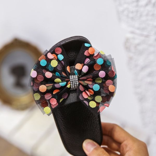 Šiuolaikinės vaikiškos šlepetės su kaspinu