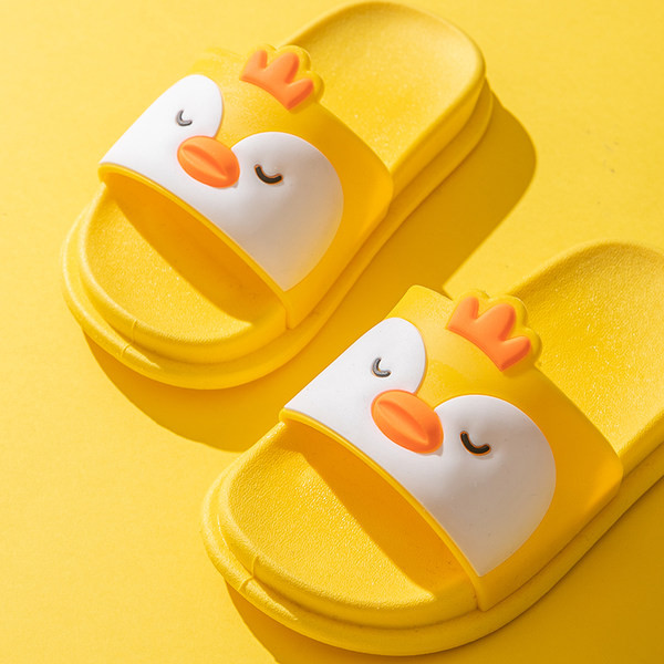 Dječje gumene papuče s aplikacijom u boji