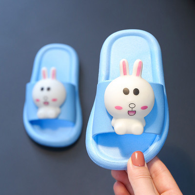 Bērnu čības ar 3D aplikācijām - dažādi modeļi
