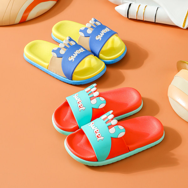 Dječje gumene papuče za djevojčice i dječake s aplikacijom u boji