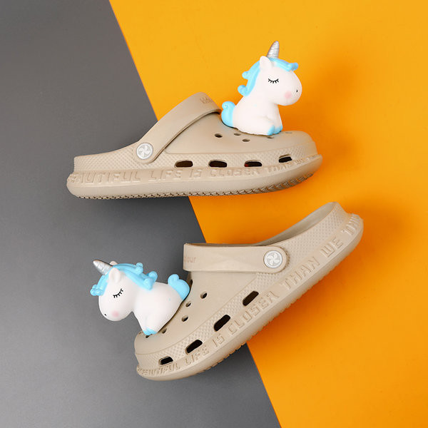 Novi model gumenih crocsica sa 3D ukrasom jednorog - tri boje