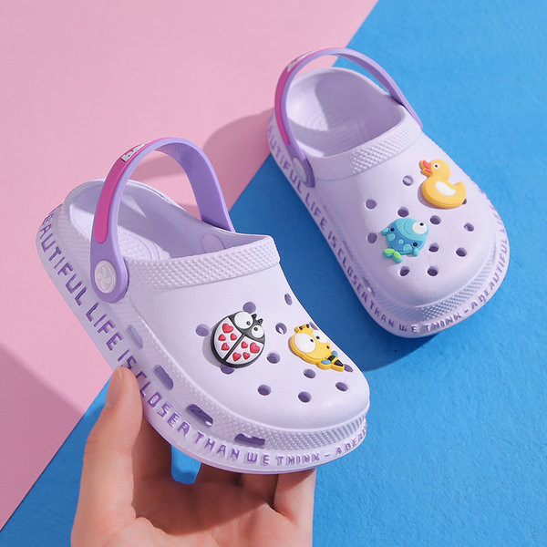 Novi model ljetnih dječjih papuča s mekim potplatom i šarenim ukrasom