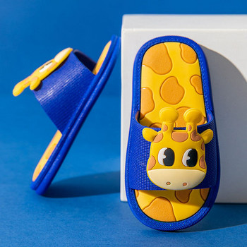 Детски гумени чехли с апликация жираф